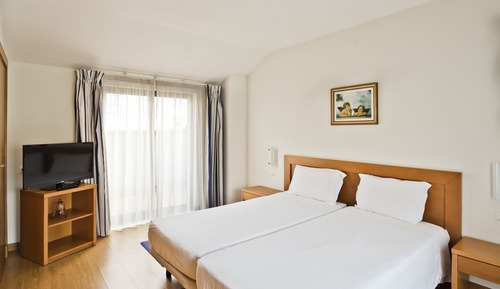 Villa, Multiple Beds