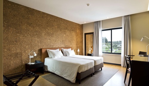 Standard Suite, Multiple Beds