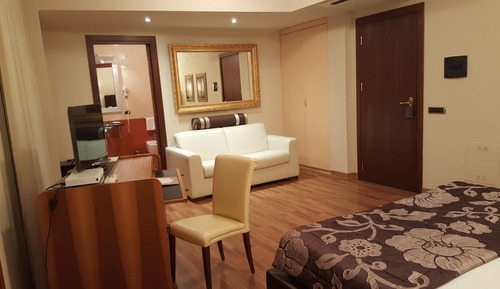 Superior Suite, 1 King Bed (Senior Suite)