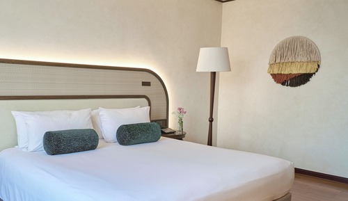 Superior Room, 1 King Bed