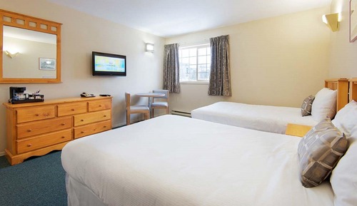 Standard Room, Two Double Beds