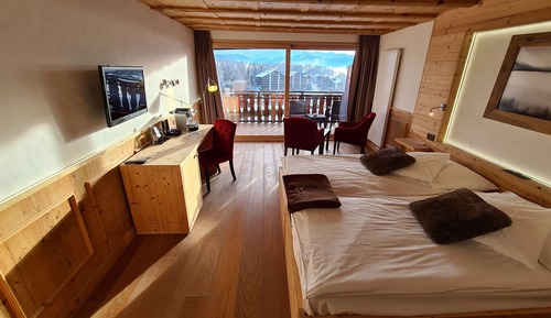 Superior Double Room, Balcony, Mountain View (South)