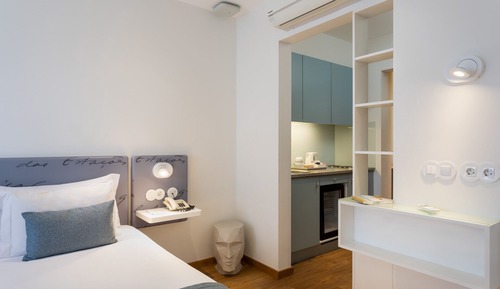 Double Room, Connecting Rooms