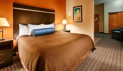 Suite, 1 King Bed, Accessible, Jetted Tub
