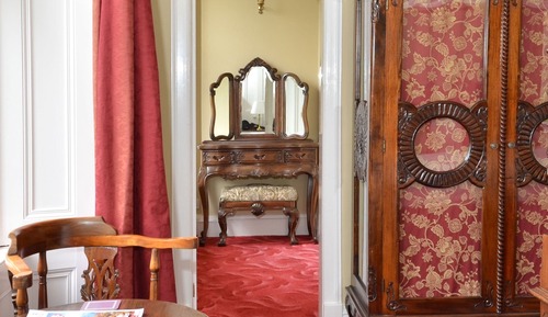 Double Room, Ensuite (The Loch Etive- 4 Poster)