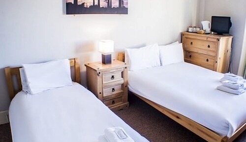 Standard Triple Ensuite, Sea View