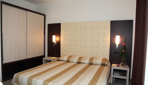 Double Room (Living)