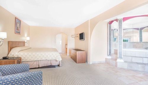 Suite, 1 King Bed