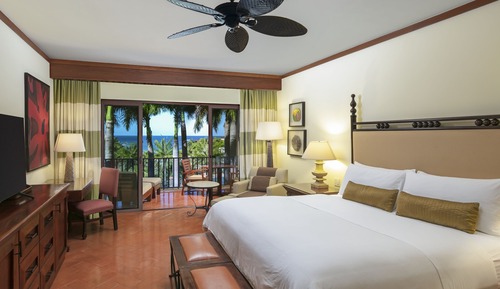 Deluxe Room, 1 King Bed, Non Smoking, Ocean View (Balcony)
