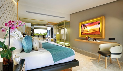 Suite Poolside