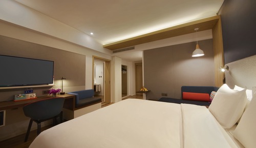 Standard Room, 1 King Bed