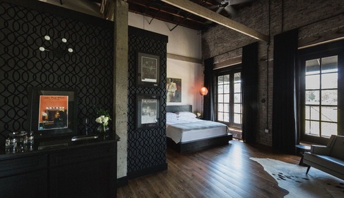 Superior Suite, 1 King Bed, Balcony