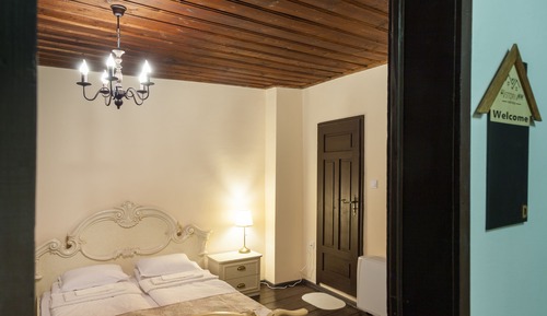 D-Design Double Room, Street View