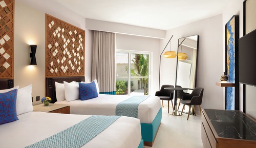 Club Room, 2 Queen Beds, Partial Ocean View (Preferred)