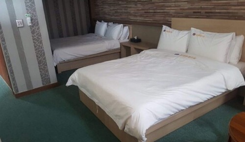 Royal Suite (for 4, 2 Double Beds)