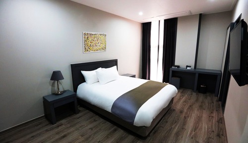 Double Room (Hotel Type)
