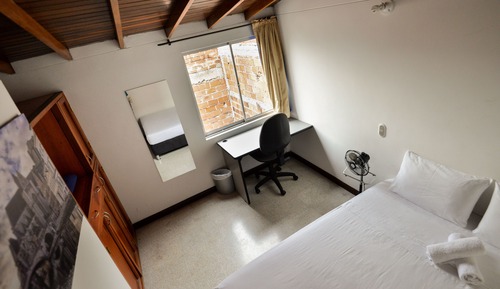 Standard Room, 1 Double Bed, Shared Bathroom