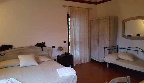 Deluxe Triple Room, Terrace, Garden View (10)