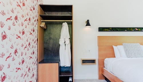 Signature Room, 1 King Bed, Non Smoking, Garden View