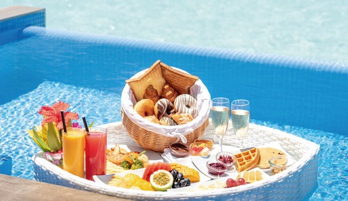 Suite, Overwater (Swim-Up)