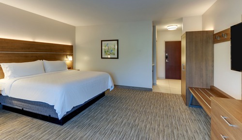 Standard Room, 1 King Bed