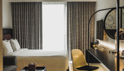 Deluxe Room, 1 Queen Bed, Balcony
