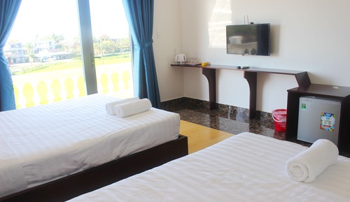 Deluxe Triple Room, Garden View