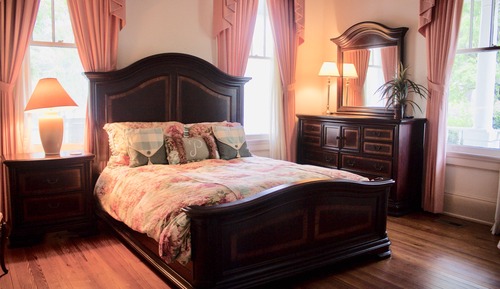 The Hydrangea Room at Sinha Manor