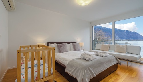 Luxury Apartment, 1 Bedroom, Lake View