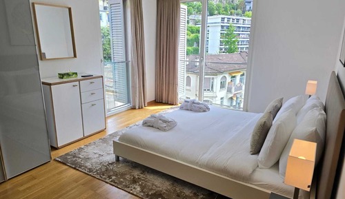 Luxury Apartment, 2 Bedrooms, Non Smoking, Lake View (Apartment 6)