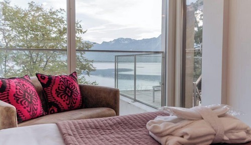 Luxury Apartment, 1 Bedroom, Lake View