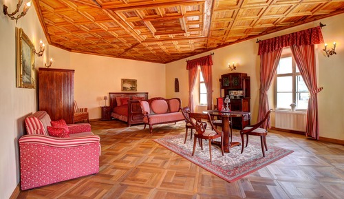 Apartment (Royal)