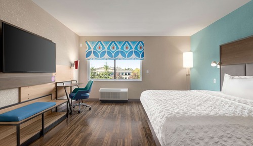 Room, 1 King Bed, Accessible, Bathtub