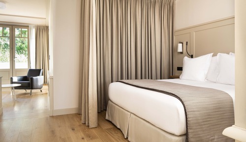 Suite (Quadruple)