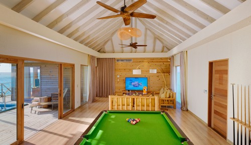 You & Me Suite with Floating Breakfast