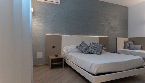 Deluxe Triple Room, Pool View
