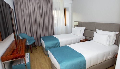 Deluxe Double or Twin Room, Balcony