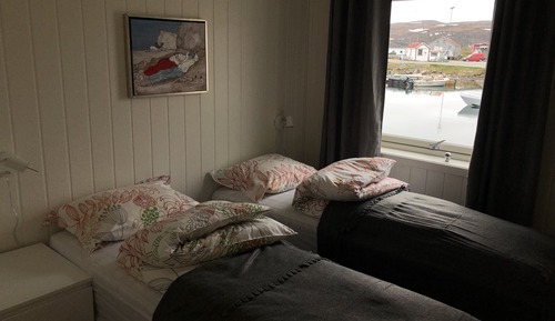 Premium Apartment, 3 Bedrooms, Sea View (Rorbu Makkaur)