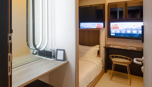 Cabin S, Shared Bathroom