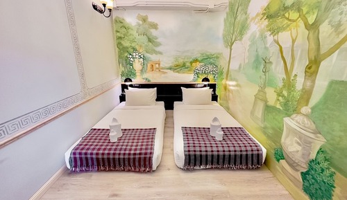 Family Room, 2 Bedrooms