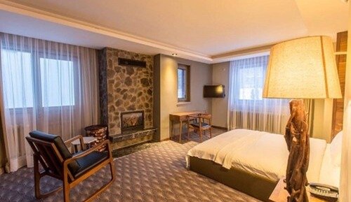 Deluxe Room, Jetted Tub