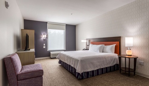 Suite, 1 King Bed, Accessible, Non Smoking (Mobility & Hearing, Roll-in Shower)