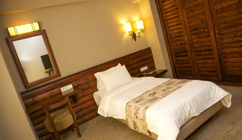 Suite, 2 Bedrooms, City View (Corner)