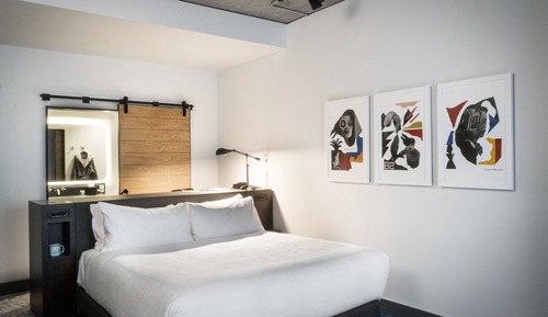 Design Room, 1 King Bed, Accessible (Journeyman)