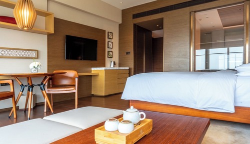 Deluxe Room, 1 King Bed