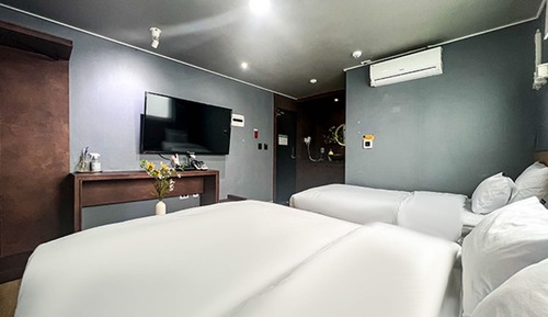 Family Twin Room, City View
