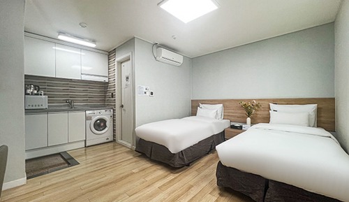 Executive Twin Room, City View