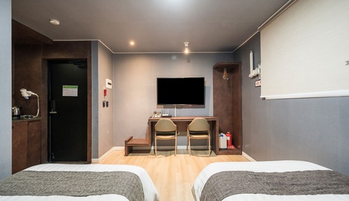 Deluxe Twin Room, City View