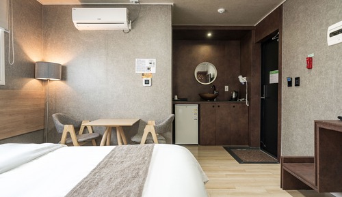 Standard Double Room, City View