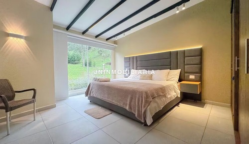 Luxury Apartment, Garden View